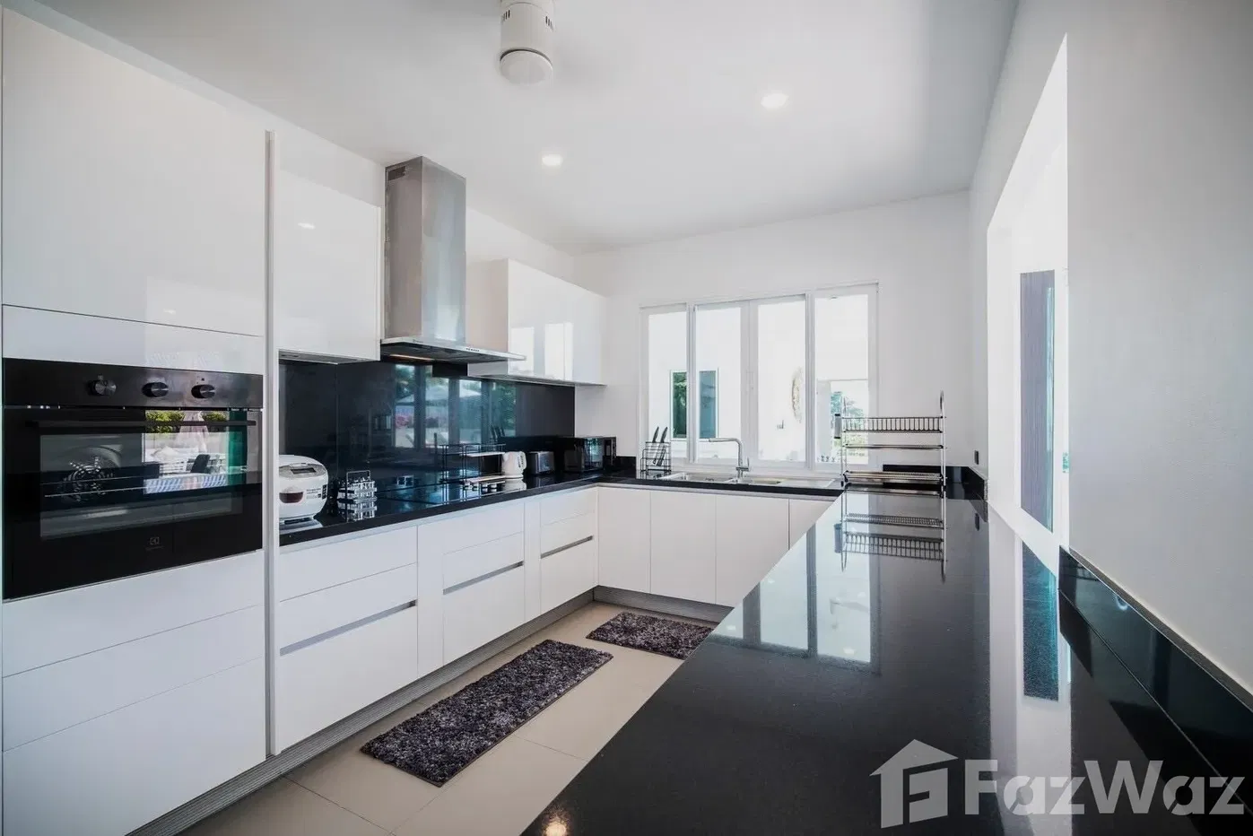 picture 3 Bedroom Villa for sale in Karon, Phuket 5673872 - 11/15