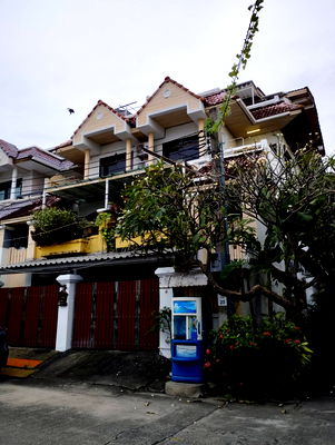 Home office for rent Raffles International College : Home Office for Rent: Royal Nakarin Villa (SPSAD3577)