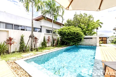 Houses for sale Blue Tree Phuket : 4 Bedroom Villa for sale in Si Sunthon, Phuket  1880622