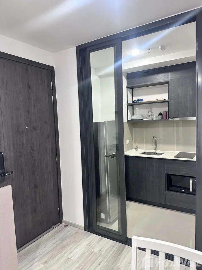 picture Modern 2-Bedroom Condo at XT Huaikwang 5782056 - 2/6