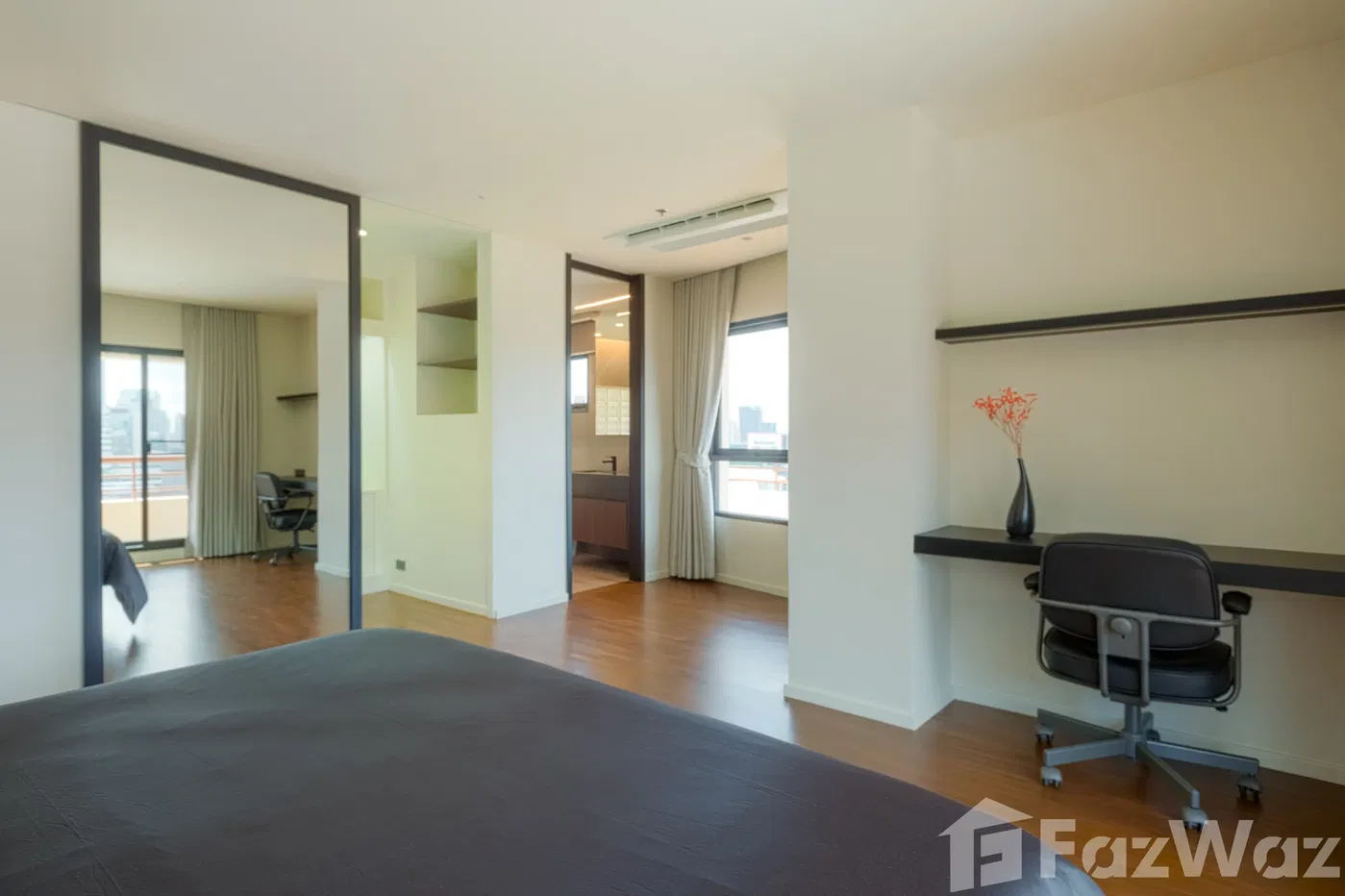 picture 2 Bedroom appt with Fantastic Terrace & Unblocked City View 1910050 - 10/18