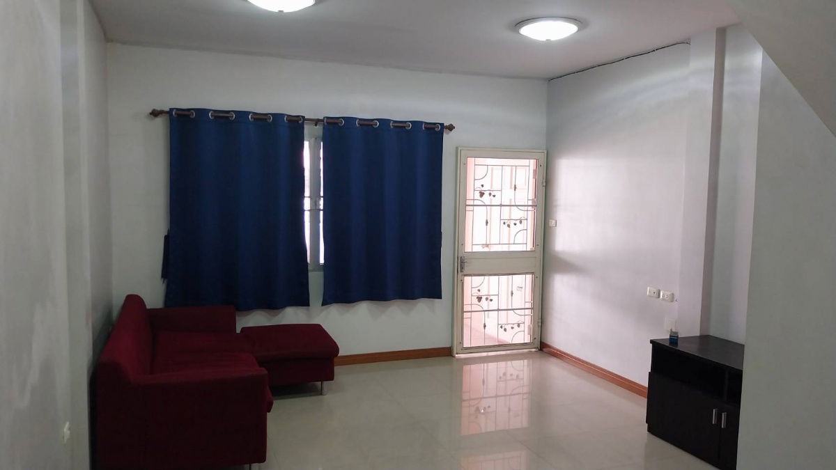 picture Home Town for Sell by the Owner Price 1.25 MB - 9/12