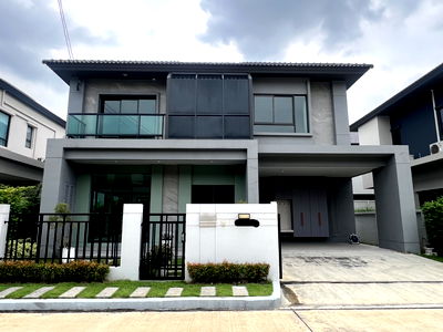 Houses for sale Bang Kruai Nonthaburi : Selling cheaper than the project, luxury house, Bangkok Boulevard Rama 5 (50.3 sq m.), 4 bedrooms, 3 bathrooms