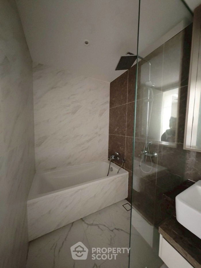 picture 2-BR Condo at Fynn Asoke near BTS Asok (ID 2419163) - 2/9