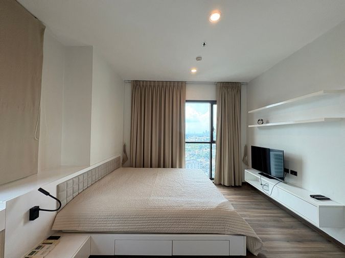 พร้อมอยู่ 11/11/2025 Wyne Sansiri 1-1BR 42sqm ชั้นสูง เครื่องใช้ไฟฟ้าครบ 097-656-2369