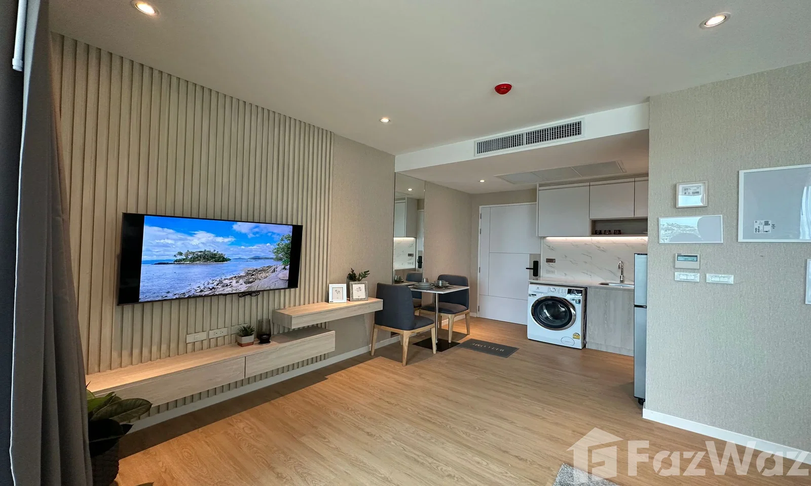 2 Bedroom Condo for sale at Beachfront Bliss  1916340