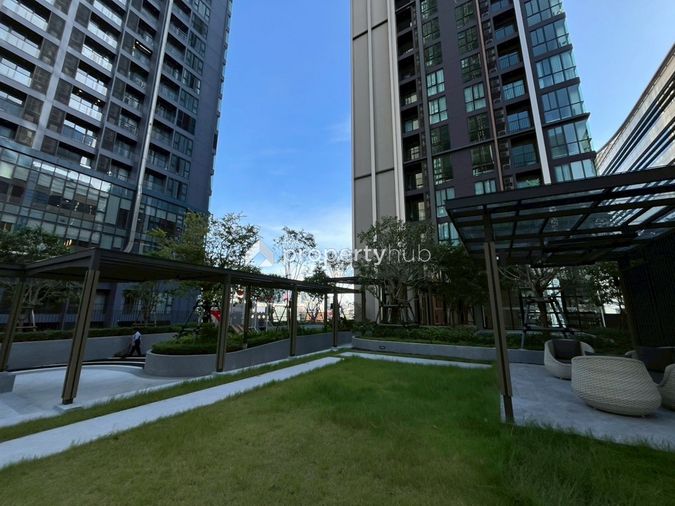 Nue District R9 Rama 9