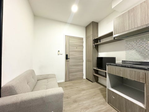 Call : 081-455-2598 Condo Kensington Sukhumvit-Theparak @MRT Thipphawan 1 Bedroom Tower A Fully Furnished