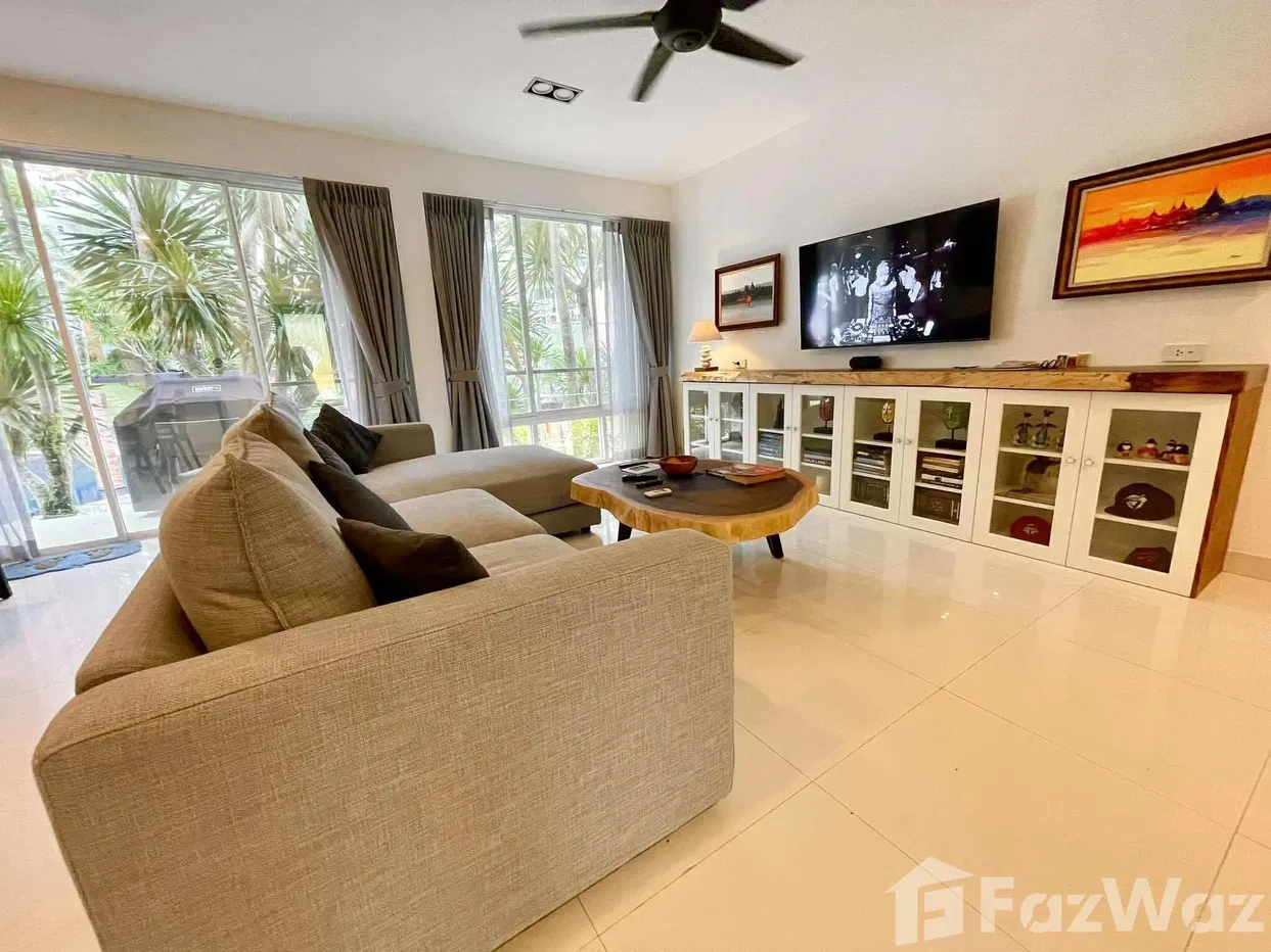 picture Kamala 5848183 - 2/16