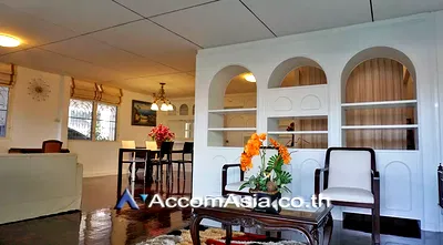 เช่าบ้านเดี่ยว เขตวัฒนา : 🔼🔽 AccomA 📩 Home Office 3 BR House in Phra Khanong Nuea (90349)