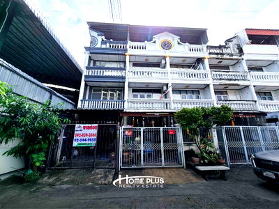 ทาวน์โฮม เทสโก้โลตัส ศรีนครินทร์ : ทาวน์เฮ้าส์ 3 ชั้น หมู่บ้านฉัตรเพชร หนามแดง-บางพลี (หลังริม)