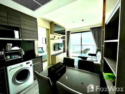 Condos for sale : Luxury Beachfront Condo at Aeras, Jomtien 5356688