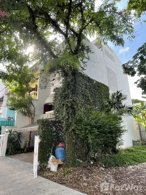 picture 3 Bedroom Townhouse for rent in Chantharakasem, Bangkok 1890462 - 2/5