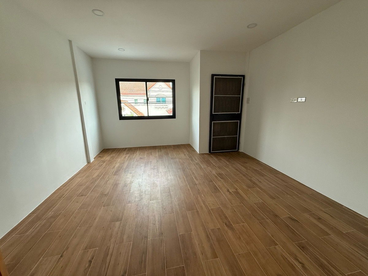 รูป S804 [ขาย] ทาวน์เฮาส์ รามคำแหง 142 🚆 MRT สถานีสัมมากร 💰 ราคาขายเพียง 2.79 ลบ. - รูปที่ 12/13