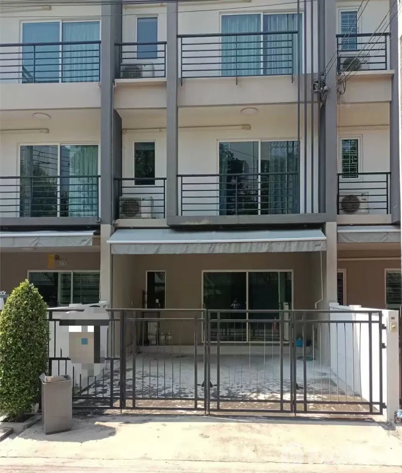 ขายทาวน์โฮม : ขาย ทาวน์เฮ้าส์ 3 ห้องนอน ในโครงการ บ้านกลางเมือง สุขุมวิท 77 1974307