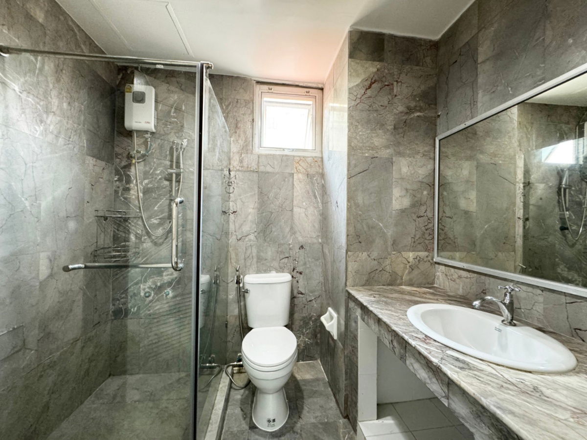 picture Townhouse for sale, 31.5 sq wah, Waratthon Ville Village - 15/20