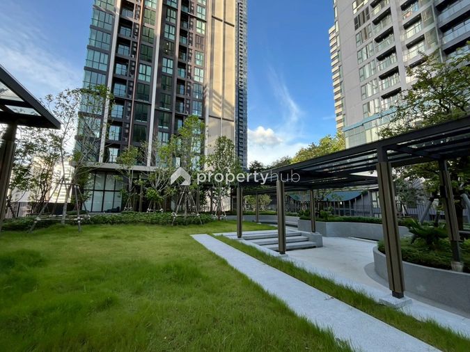 Nue District R9 Rama 9