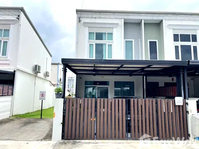 Townhouses for sale วิทยาลัยเทคโนโลยีธนบุรี : 2 Bedroom Townhouse for sale at Gusto Petchkasem-Taweewattana  5772826