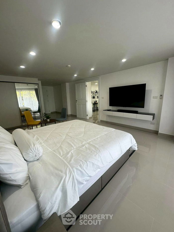 picture 3-BR Condo at Royal Hill Resort Condominium close to Pattaya South (ID 2419717) - 14/18