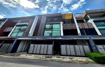 ทาวน์โฮม เขตวัฒนา : ขาย-ให้ เช่า ทาวน์เฮ้าส์ หมู่บ้าน Residence Sukhumvit 65 ใกล้ BTS เอกมัย 28 ตรว 4 ชั้น
