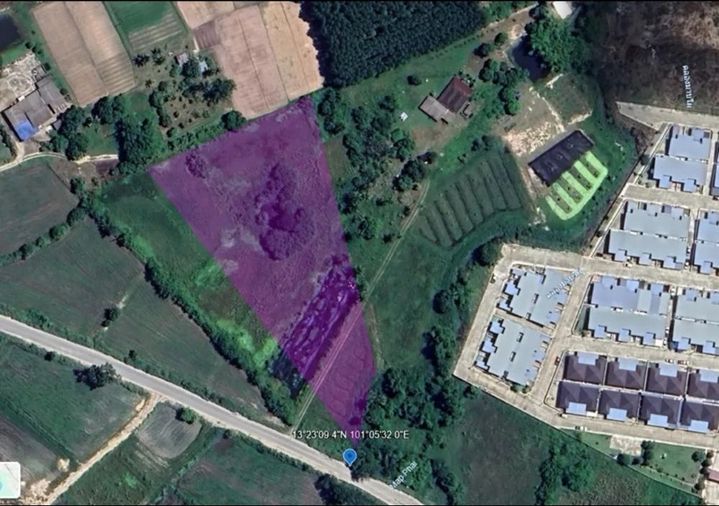 ขายที่ดินเปล่า 4 ไร่ 2 งาน 71 ตารางวา ทำเลดี เดินทางสะดวก ติดถนนสาธารณะ ต.หนองตำลึง อ.พานทอง จ.ชลบุรี