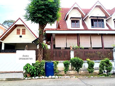 บ้านเดี่ยว บ้านฉาง ระยอง : บ้านเดี่ยว พร้อมอยู่ มีบ้าน 2 หลัง 
บนเนื้อที่เกือบ 150 ตร.วา ใกล้แหล่งชุมชน เดินทางสะดวก บ้านฉาง ระยอง

