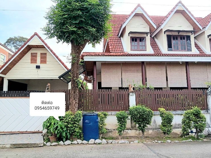 รูป บ้านเดี่ยว พร้อมอยู่ มีบ้าน 2 หลัง
บนเนื้อที่เกือบ 150 ตร.วา ใกล้แหล่งชุมชน เดินทางสะดวก บ้านฉาง ระยอง
- รูปที่ 1/10