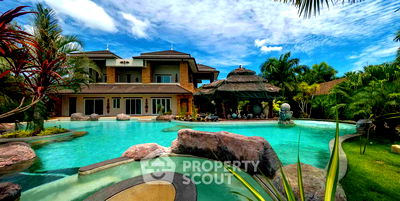 Houses for sale Sattahip Chonburi : 10-BR Villa in Bang Sare (ID 2421013)