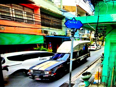Shophouses for rent Bangkok : Rama9 Intersection 20-28 Tops RCA 1.1 km.ARL Ramkhamhaeng 1.4 km. Shophouse for rent 3-storey 19sq.w