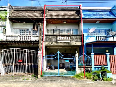 Townhouses for sale Bueng Kum : For Sale: 2-Storey Townhouse at Klongchan Villa 2 | Great Location on Nawamin Road | Ideal for Renovation, Residence, or Investment
