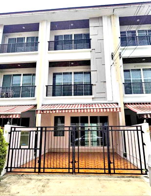 เช่าทาวน์โฮม ถนนลาดพร้าว : ให้เช่าบ้านกลางเมือง ลาดพร้าว 87 ตั้งอยู่ในซอยลาดพร้าว 87 แยก 10 