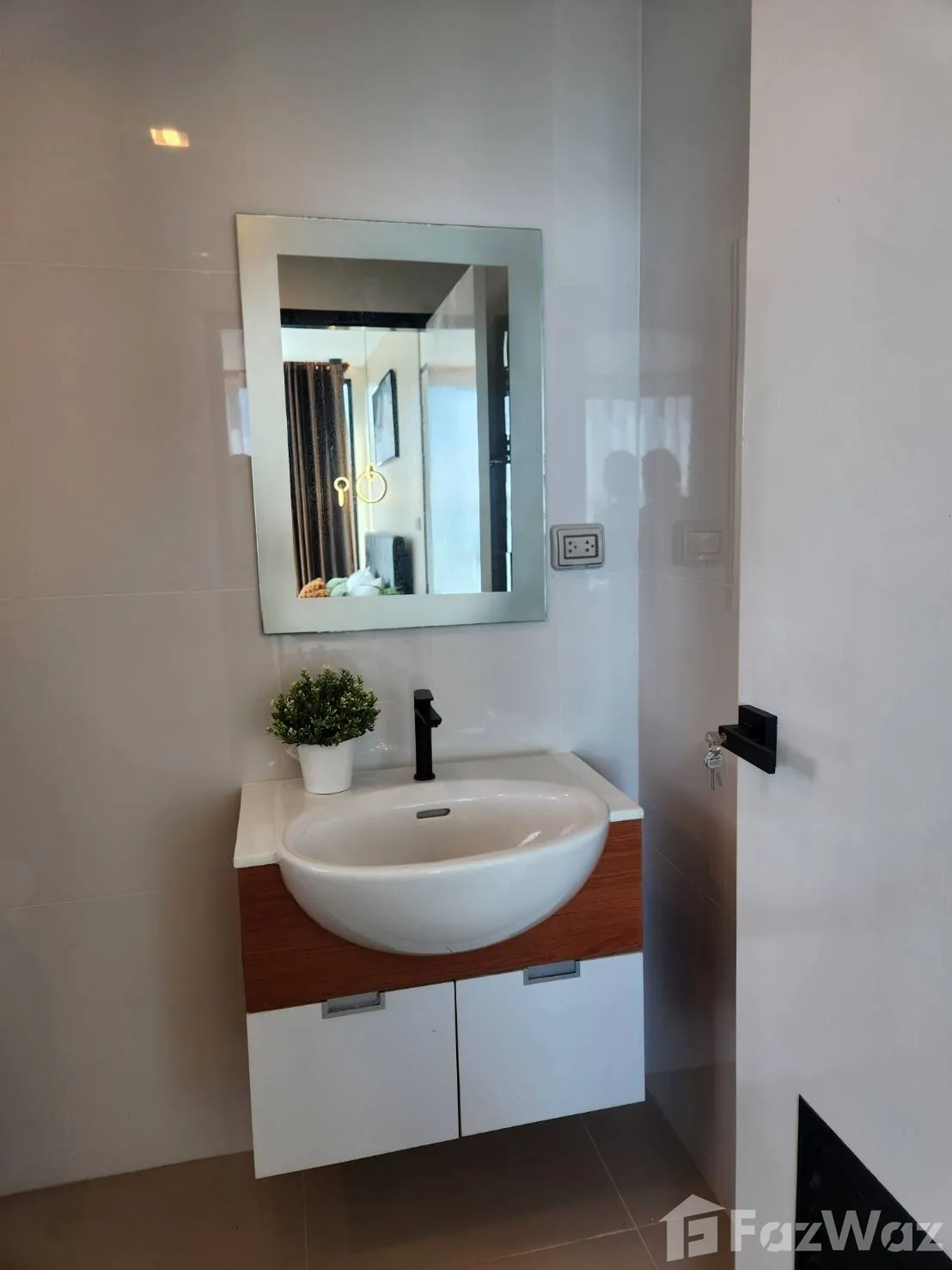 Stunning Seaview 2 Bedroom condo 5360122 - image 4