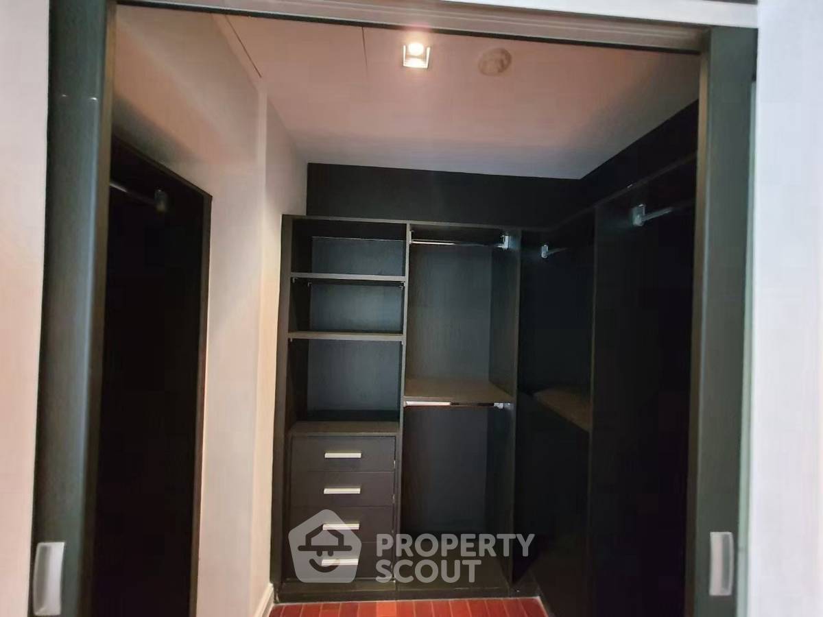 picture 3-BR Condo at Athenee Residence near BTS Phloen Chit (ID 2418085) - 7/11