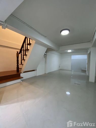 3-bed house for rent, 160 sqm, 45 sq wah, Bang Na