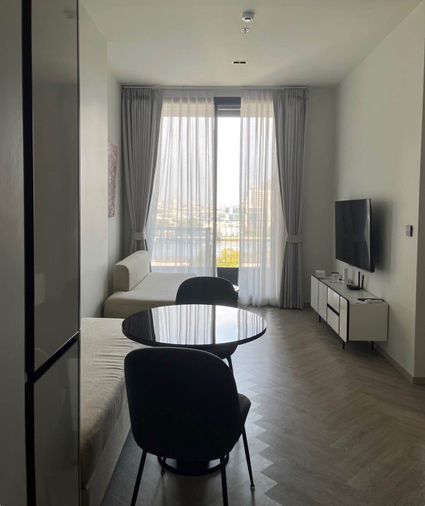 Chapter Charoennakhon - Riverside