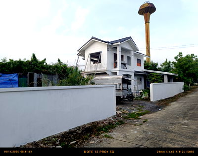 ขายบ้านเดี่ยว : ด่วน ขายบ้านเดี่ยว 2 ชั้น100ตรว. ใกล้ รพ.คลองหลวง เจ้าของขายเอง ไม่ผ่านนายหน้า(ขายตามสภาพ)