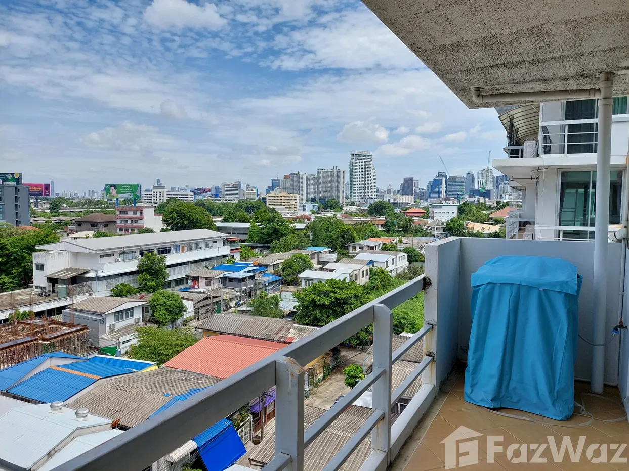 picture Resort Style Condo in the Heart of City. 1641776 - 5/11