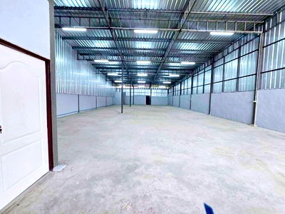 เช่าโรงงาน นิคมสินสาคร : เลียบคลองบางน้ำจืด 1.3 กม. 400 ตร.ม ให้เช่าโกดัง โรงงาน พร้อมออฟฟิศ เดินทางสะดวก สถานีรถไฟบางน้ำจืด 350 ม.ถ.เอกชัย-พระราม2