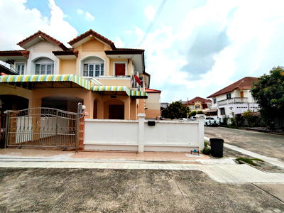 เช่าบ้านแฝด ม.เอเชียอาคเนย์ : ให้เช่าบ้าน หลังมุม หมู่บ้าน สุขสันต์ 11 เพชรเกษม บางแค จอดรถได้หลายคัน ใกล้ เดอะมอลล์บางแค , MRT 