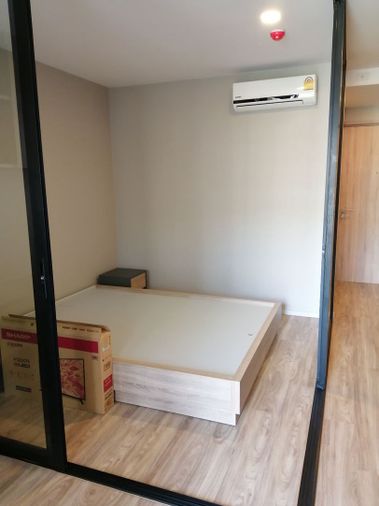 For rent Blossom Condo Sathorn-Charoenrat Floor 4 , 30 sq.m.