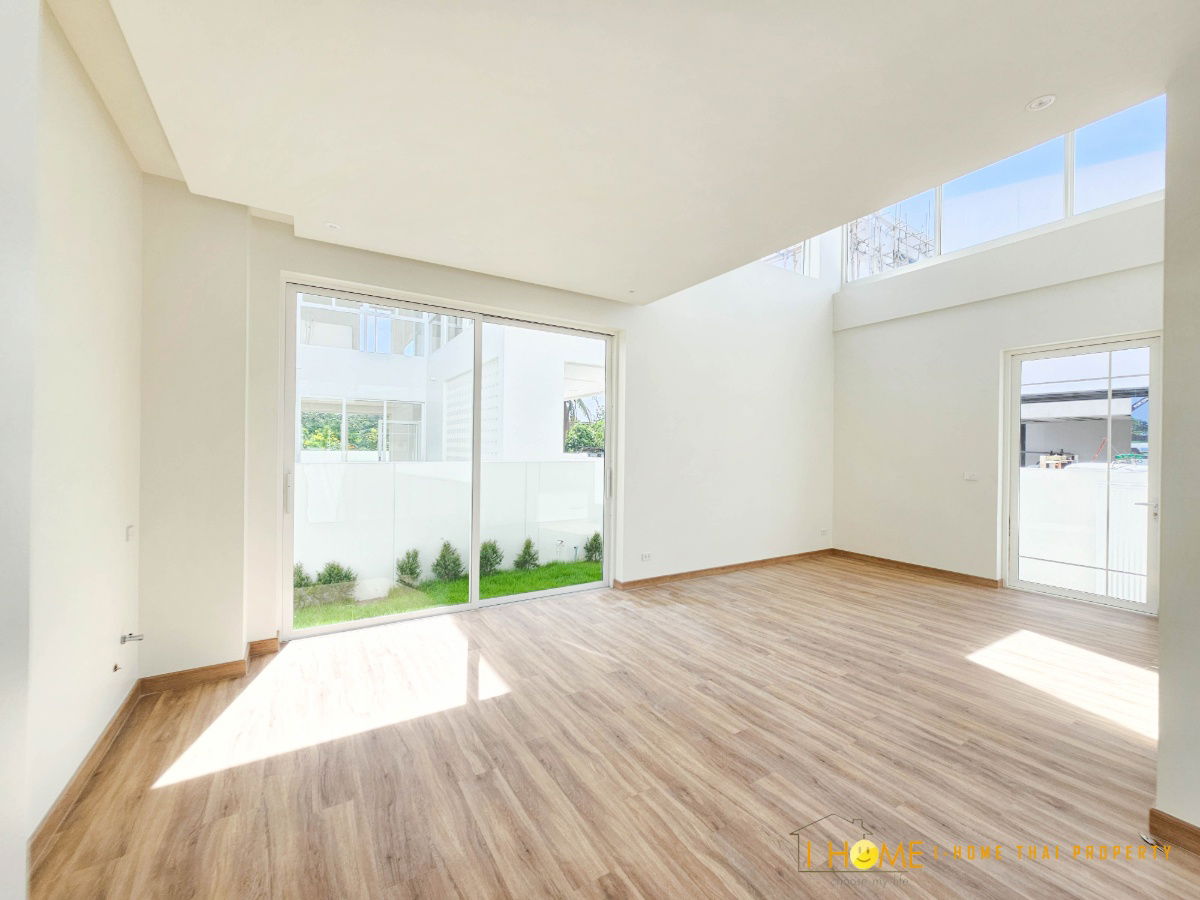 picture Two-story pool villa for sale 4 bedrooms 3 bathrooms and 3 parkings. - 9/31