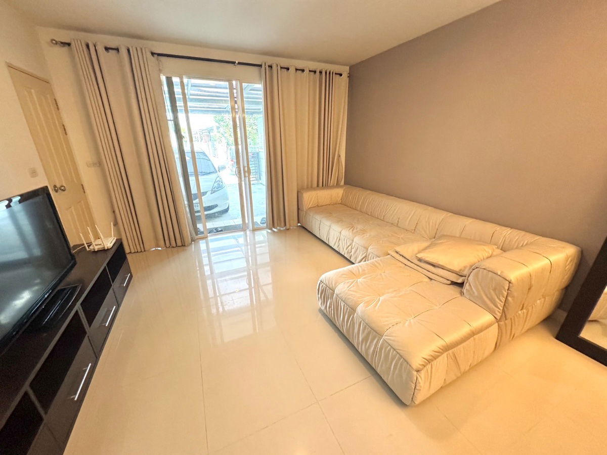 picture Townplus X Village, Lat Phrao, 21 sq w, 3 floors, 3 bedrooms, 3 bathrooms, 29,000 baht - 3/16