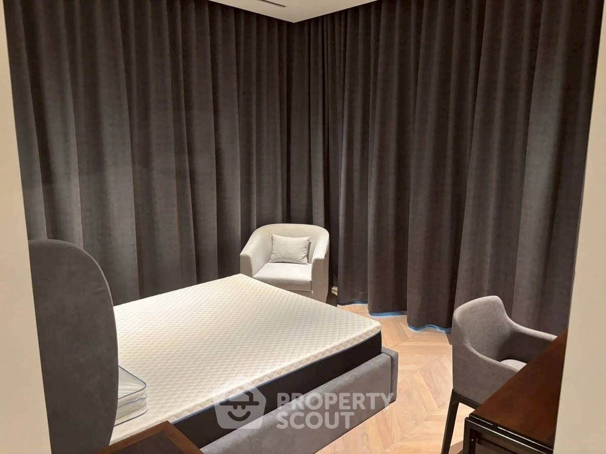 picture 2-BR Condo at Four Seasons Private Residences Bangkok near BTS Saphan Taksin (ID 2418217) - 6/9