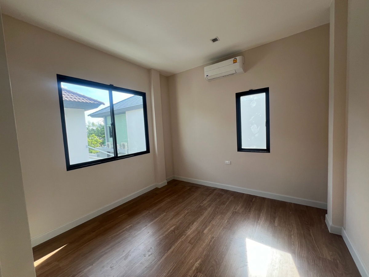 รูป ขายถูกกว่าโครงการ บ้านหรู บางกอก บูเลอวาร์ด พระราม 5 (50.3 ตร.ว.) 4นอน 3 น้ำ - รูปที่ 38/45