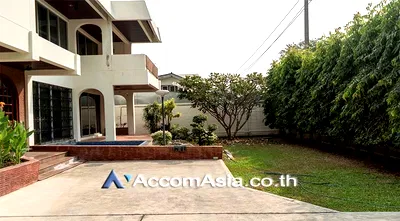 เช่าบ้านเดี่ยว เขตวัฒนา : 🔼🔽 AccomA 📩 Garden 3 BR House in Khlong Tan Nuea (90522)