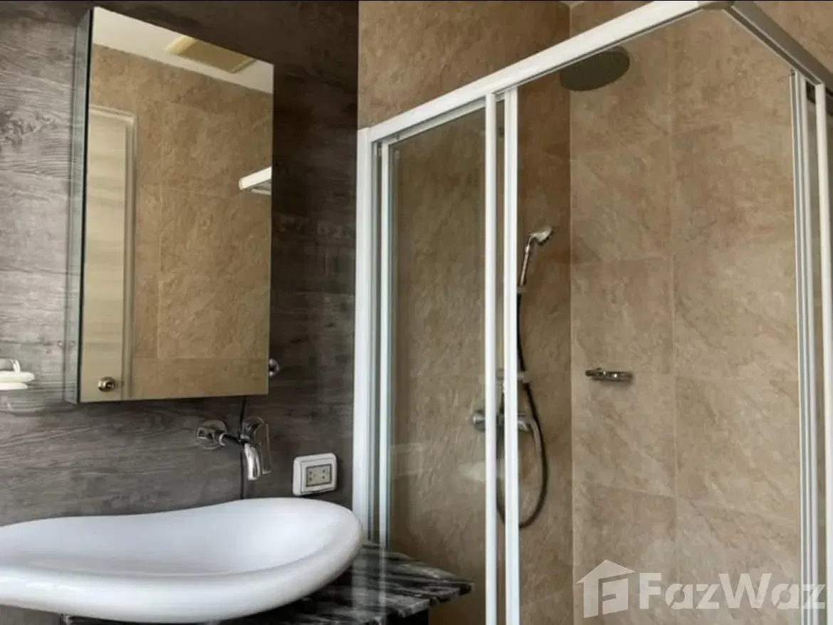 picture Riverside Luxury Condo – Freehold Foreign Quota 5835894 - 7/11