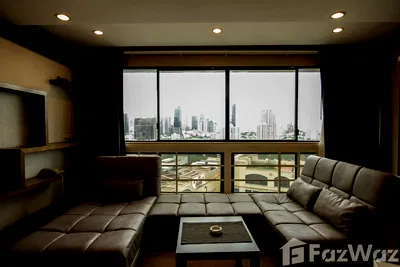 Condos for sale : 3 Bedroom Condo for Sale at President Park 5781543