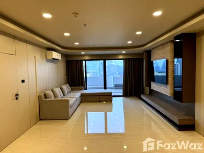 คอนโดให้เช่า : คอนโดให้เช่า 4 ห้องนอน ในโครงการ คริสตัล การ์เด้น 5852236