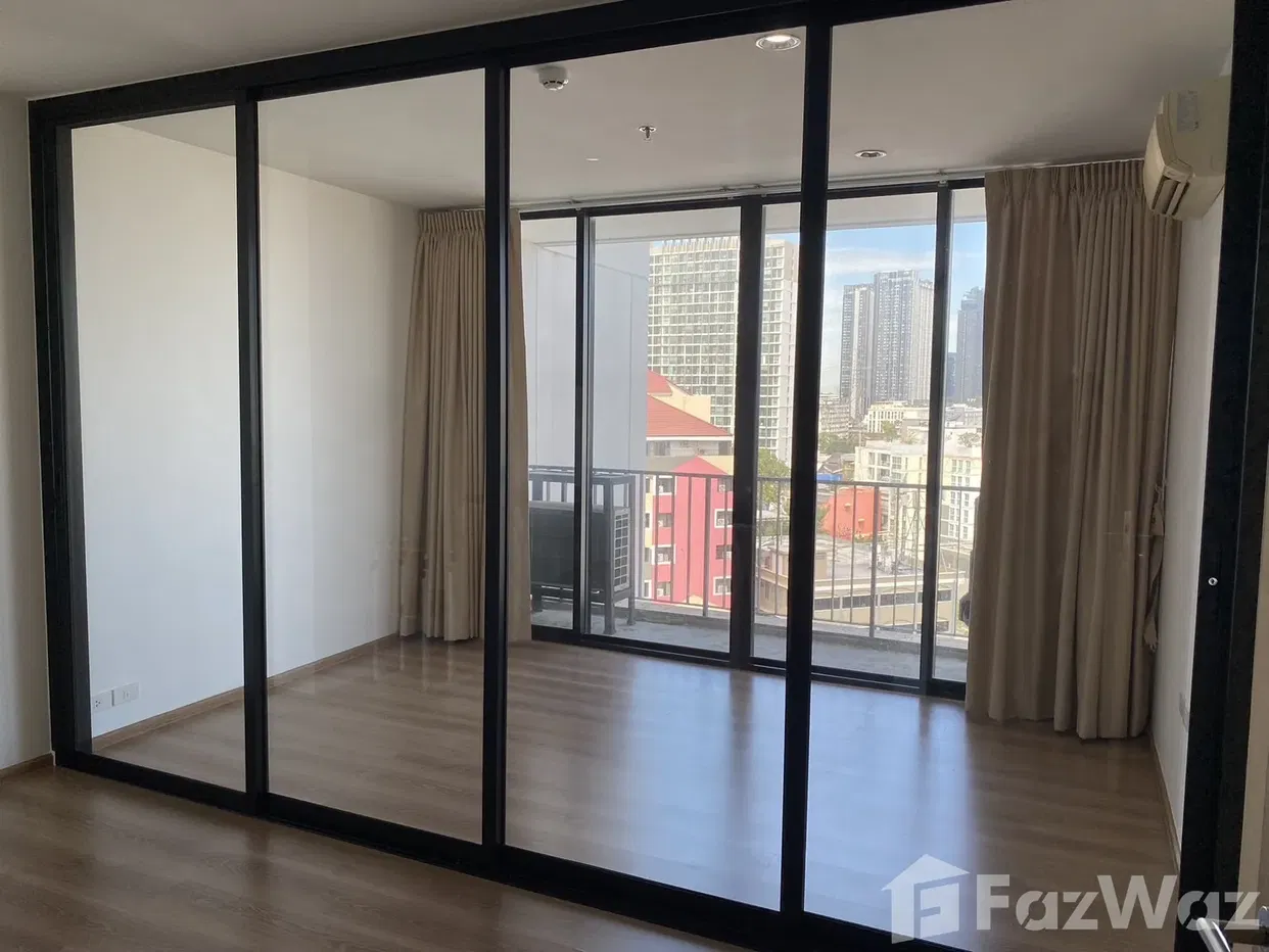 picture Modern 1-Bedroom Condo at The Issara Ladprao — 52 sq.m. 5793191 - 1/11