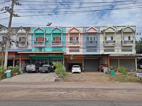FOR SALE COMMERCIAL BUILDING PROPERTY 1100000 BAHT.